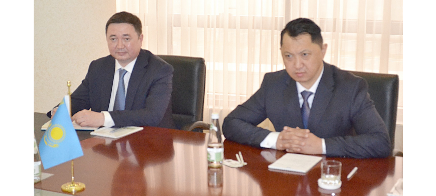 A MEETING WAS HELD AT THE MFA OF TURKMENISTAN WITH THE DIRECTOR GENERAL OF THE GREEN FINANCE CENTER OF THE ASTANA INTERNATIONAL FINANCIAL CENTER